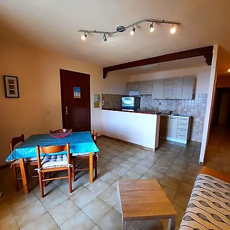 Entire House - 4 People 350 M From The Sea Hotel
