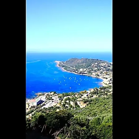 Entire House - 4 People 350 M From The Sea 2*